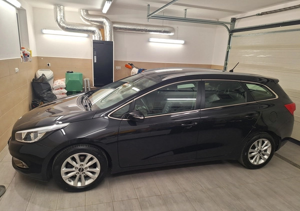 Kia Ceed cena 36900 przebieg: 153000, rok produkcji 2013 z Tomaszów Lubelski małe 436